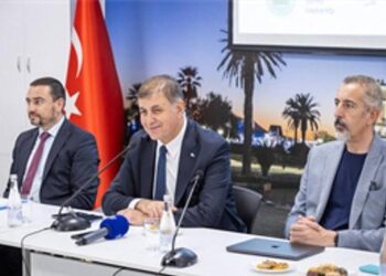 Başkan Tugay: Sağlıklı gıdaya erişimin sürekliliği için iş birliği şart