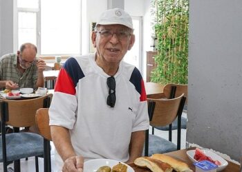 Buca’da “Askıda Yemek” uygulaması binlerce vatandaşa destek oldu
