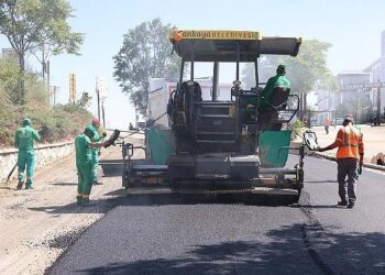 Çankaya’da asfalt çalışmaları devam ediyor