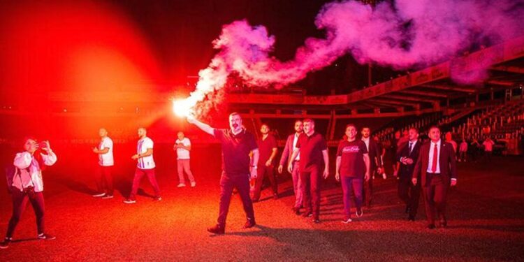 Çaykur Rizespor, taraftarıyla buluştu