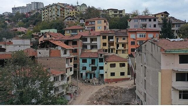 Cedit’te değişim, “Gece ve Gündüz” gibi