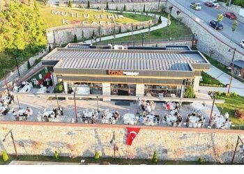 En mutlu ‘Evet’ler bu salonda yankılanıyor