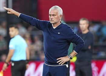 Feyenoord mağlubiyeti sonrası Fenerbahçe’de Jose Mourinho: Şimdiden cehenneme hoş geldiniz!