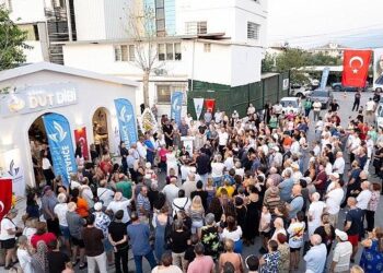 Güzelbahçe’de yeni bir sosyal yaşam alanı Güzbel Dut Dibi hizmete açıldı