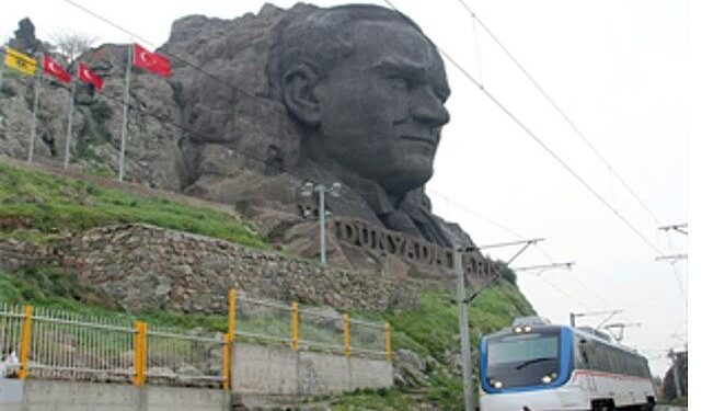 İZBAN’daki grev nedeniyle ulaşım hatlarında düzenleme