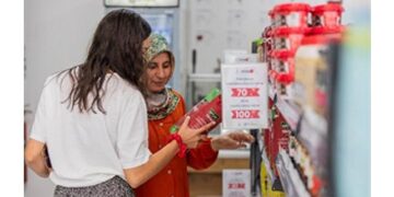 İZMAR 10’uncu mağazaya ulaştı