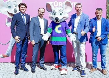 Küresel eğlence markası Chuck E. Cheese Türkiye pazarına giriyor
