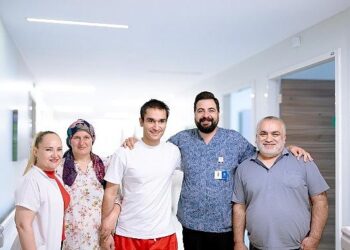 Motor kazası sonrası yatağa bağımlı kalır dendi, yürüyerek taburcu oldu