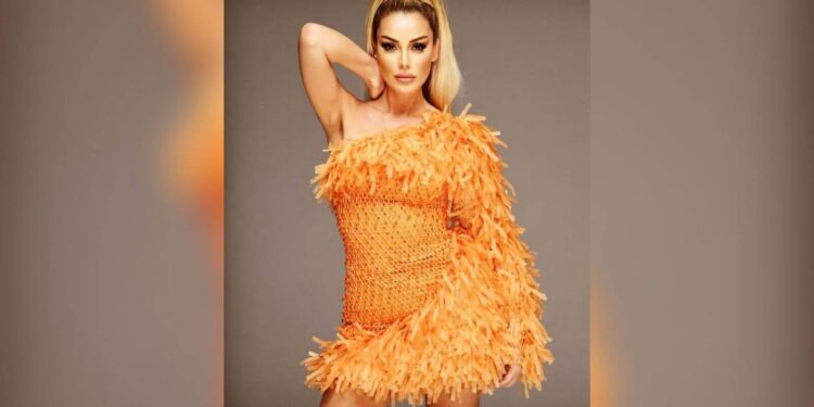 Petek Dinçöz, Estetikle Damga Vurdu