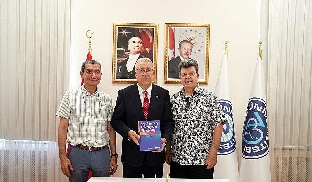 Prof. Dr. Apaydın’ın yeni kitabı burun cerrahisinde referans niteliği taşıyor