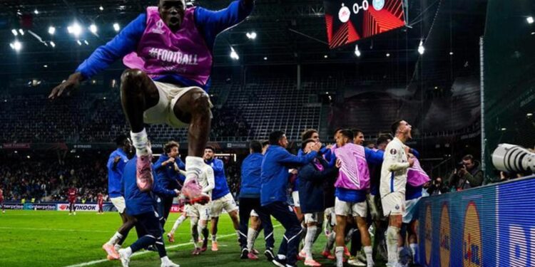 Avrupa Ligi’nde çılgın maç: Son dakika golü ile kazandılar