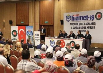 Başkan Arı, Hizmet-İş Nevşehir Şubesi’nin Genel Kuruluna Katıldı