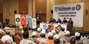 Başkan Arı, Hizmet-İş Nevşehir Şubesi’nin Genel Kuruluna Katıldı
