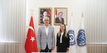 Bu proje ile sinovitin teşhisine yönelik iki yeni yerli ve milli ilaç geliştirilecek