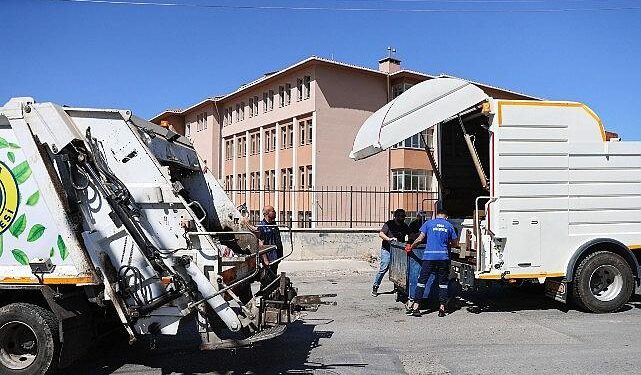 Buca’da 24 saat kesintisiz temizlik