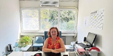Doç. Dr. Aydoğdu Karaaslan gençlerde dijital yorgunluğa ve ekran bağımlılığına dikkat çekti