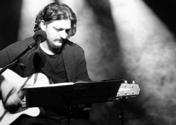 Emre Çakmakoğlu’ndan yeni tekli: Tam da Yeri