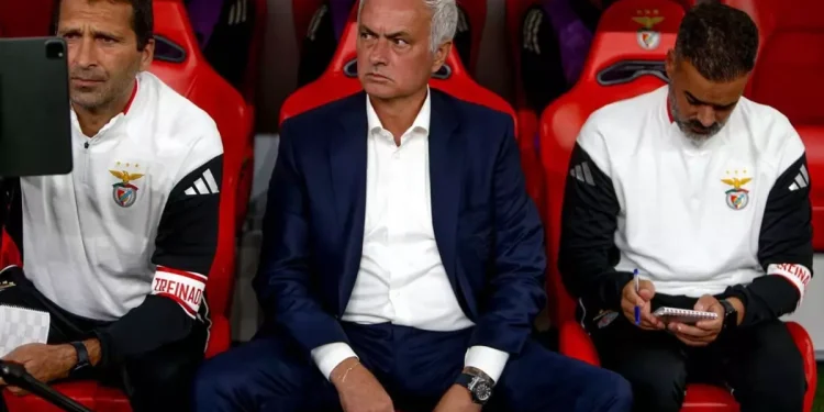 İnanılmaz Maç! Mourinho Öldü Öldü Dirildi
