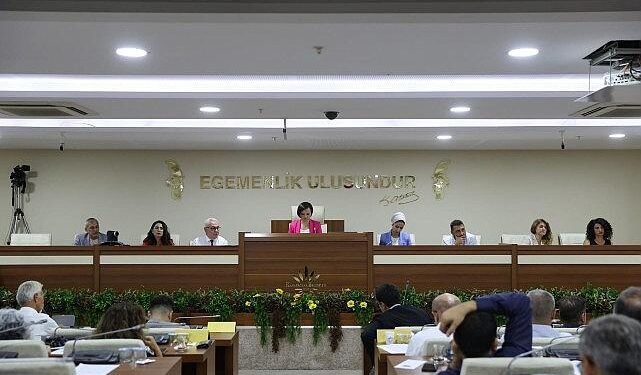 Karabağlar Meclisinde Gündem: Sosyal Yardımlar, Temizlik, Kız Öğrenci Yurdu ve Kentsel Dönüşüm