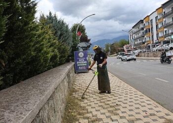 Kartepe’de Parklarda Yoğun Çalışma