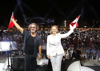 Meydanda ‘Zafer’ coşkusu