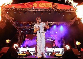 Sefo, Aliağa’da Zafer coşkusunu zirveye taşıdı