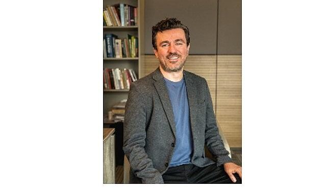 Sosyal medyada paylaşmaya odaklanırken, yaşamın kendisini kaçırıyoruz