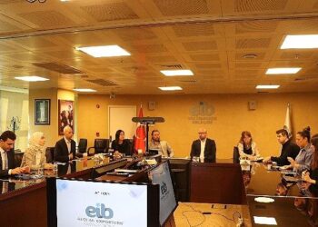 Amerikan mobilya devi İzmir’den ürün almaya, Türkiye’de ofis ve şirket açmaya geldi