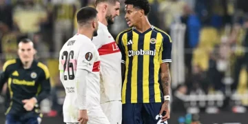 Atılan manşetleri görmeniz lazım! Bütün ülke Fenerbahçe’yi konuşuyor