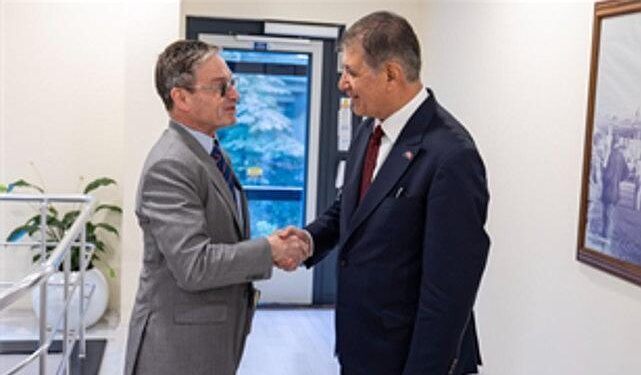 Avustralya Başkonsolosu’ndan Başkan Tugay’a ziyaret