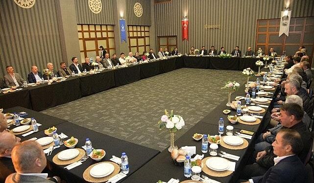 Başkan Çırpanoğlu Muhtarlarla Buluştu