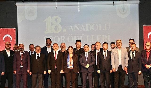 Belediye Başkanımız Rasim Arı, YILIN BELEDİYE BAŞKANI Seçildi