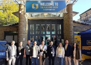 Birleşik Krallık’ın tarihi binaları, camileri Türk halılarıyla döşenecek