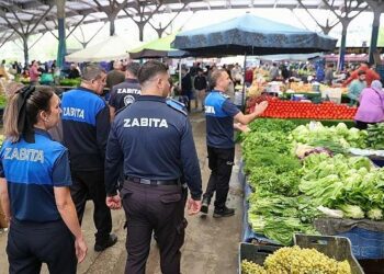 Buca Belediyesi’nden pazar yerlerinde denetim