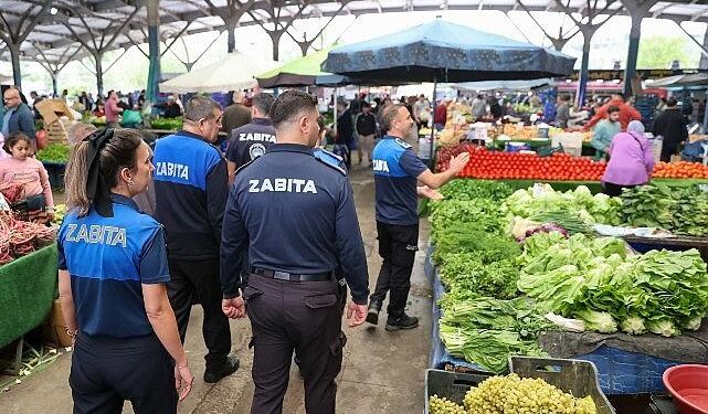 Buca Belediyesi’nden pazar yerlerinde denetim