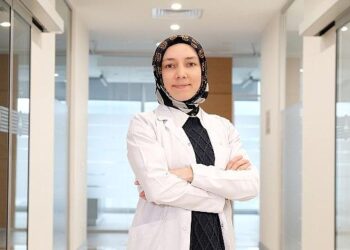 Diş eti çekilmesinin en büyük sebebi diş taşı!