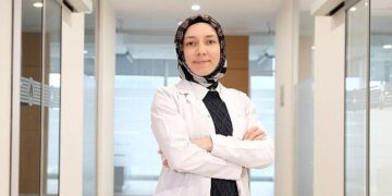 Diş eti çekilmesinin en büyük sebebi diş taşı!