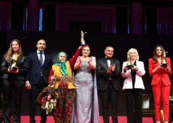 Türkiye’nin Öncü Kadınları Güç ve İlham Dolu Zirvede Buluştu!