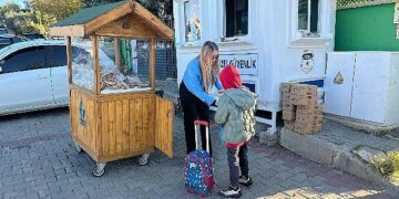 Güzelbahçe Belediyesi’nden Süt-Simit Desteğine Devam
