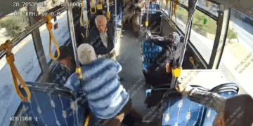 İETT otobüsündeki dehşet kamerada