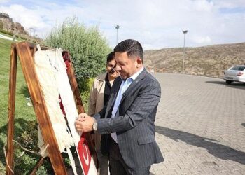 “İlmek İlmek Türkiye” Projesinde Son İlmeği Başkan Rasim Arı Attı