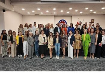 Kadınlar Çalışma Hayatında Güçlenmek İçin İzmir’den Ses Yükeltti