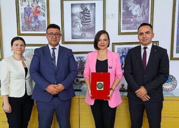 Karabağlar Belediyesi’nden İşçilere En Yüksek Promosyon