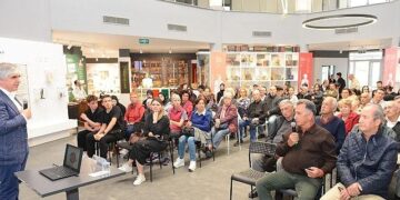 Nilüfer’de göz hastalıkları ve tedavileri anlatıldı