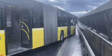 Otobüs bariyerlere çarptı, sürücü alkollü çıktı