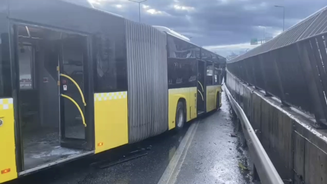 Otobüs bariyerlere çarptı, sürücü alkollü çıktı