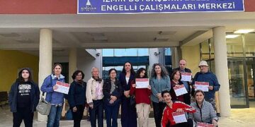 Singapurlu Art Terapist’ten engelliler ve ailelerine sanatla terapi
