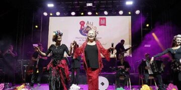 Suzan Kardeş’ten Ayvalık’ta Balkan Rüzgarı!