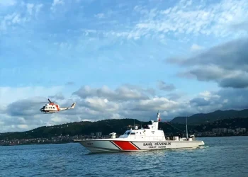 Trabzon’da Kaybolan Balıkçı İçin Arama Çalışmaları Devam Ediyor