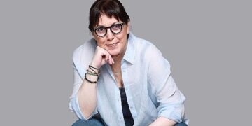 Tuba Ayşe Özgür’den Büyülü Gerçekçiliğin Derinliklerinde Yeni Bir Yolculuk: Kedi Uykusu